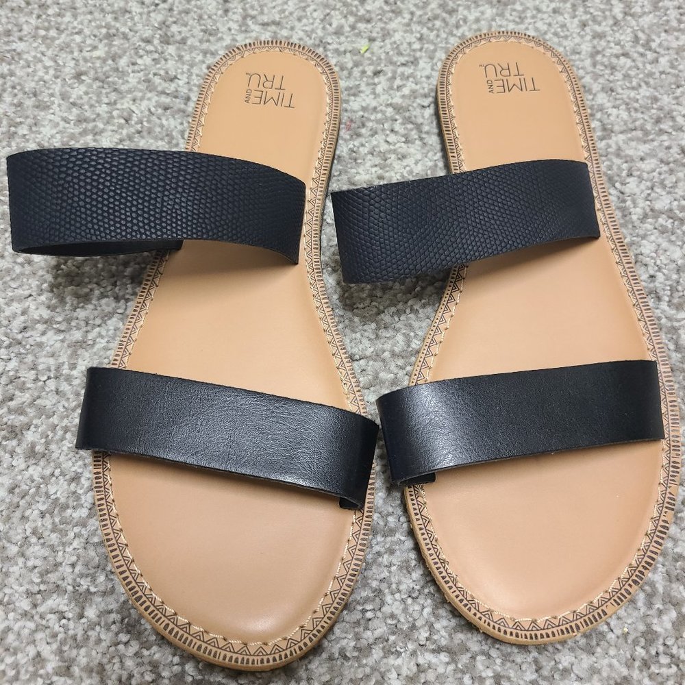 Time and Tru women's sandals sz8